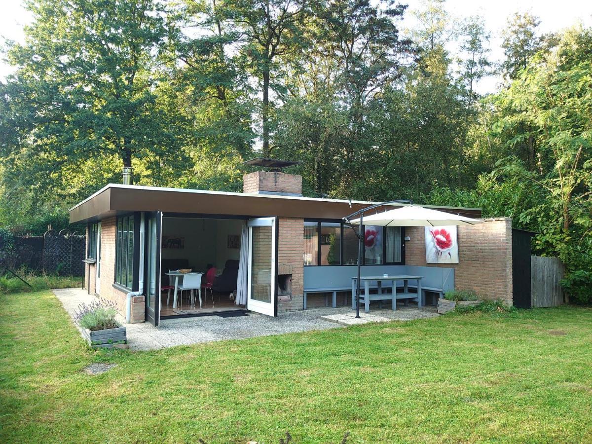 Zonnige Vrijstaande Bungalow In Prachtige Omgeving! Rekem Exteriör bild